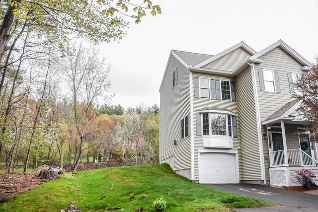 14 Georgetowne Drive, Nashua, NH 03062