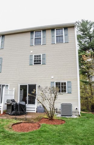 14 Georgetowne Drive, Nashua, NH 03062