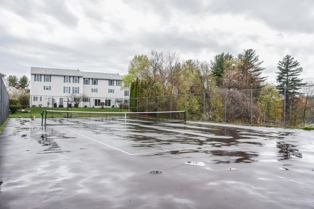 14 Georgetowne Drive, Nashua, NH 03062