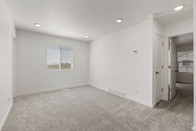 2927 W COASTLINE DR, Syracuse, UT 84075