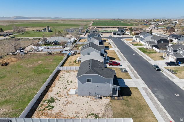 2927 W COASTLINE DR, Syracuse, UT 84075