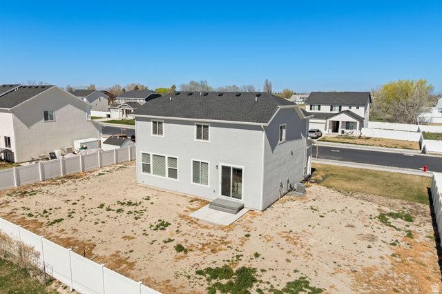 2927 W COASTLINE DR, Syracuse, UT 84075