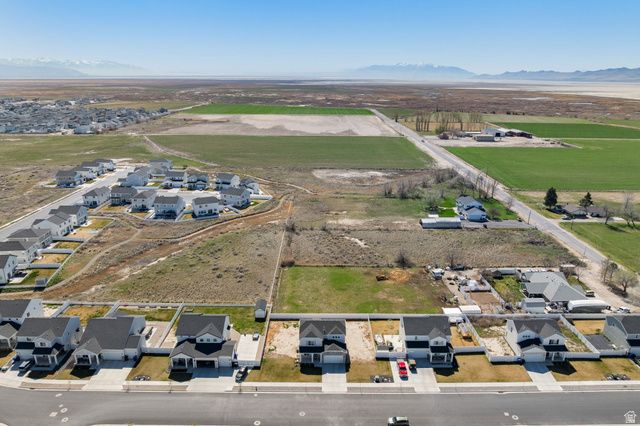2927 W COASTLINE DR, Syracuse, UT 84075
