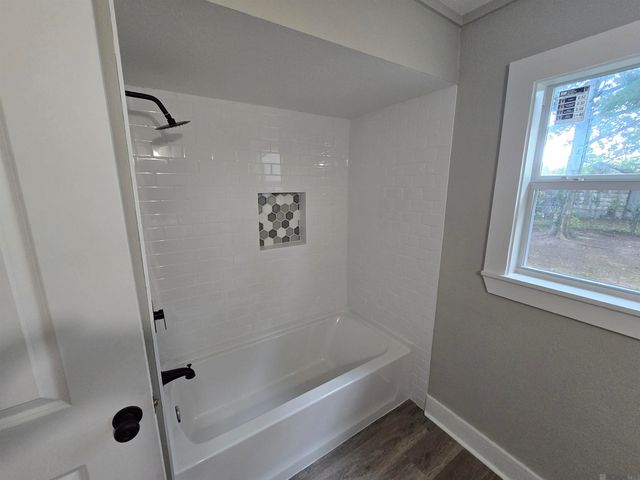 4927 Jean St, Baton Rouge, LA 70805