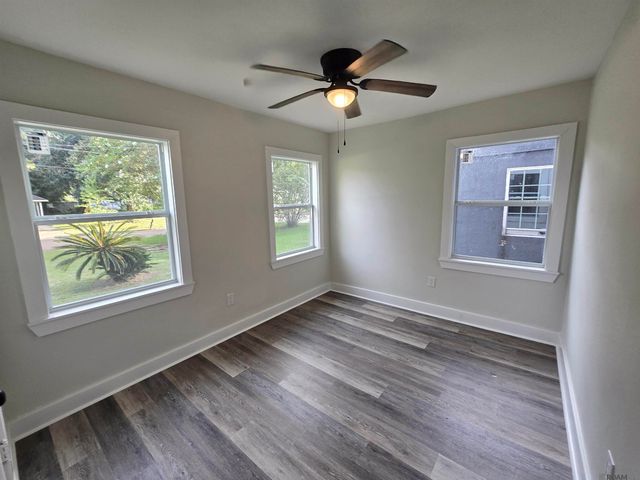 4927 Jean St, Baton Rouge, LA 70805