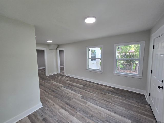4927 Jean St, Baton Rouge, LA 70805