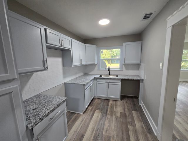 4927 Jean St, Baton Rouge, LA 70805