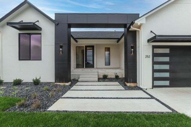 252 S Ciderbluff Cir, Wichita, KS 67052