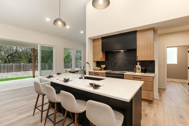 252 S Ciderbluff Cir, Wichita, KS 67052