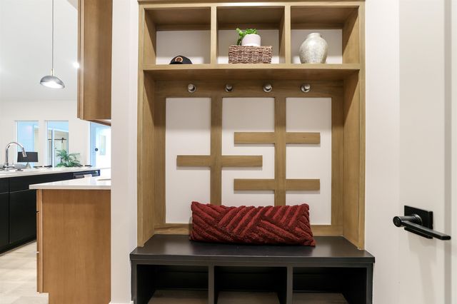 252 S Ciderbluff Cir, Wichita, KS 67052