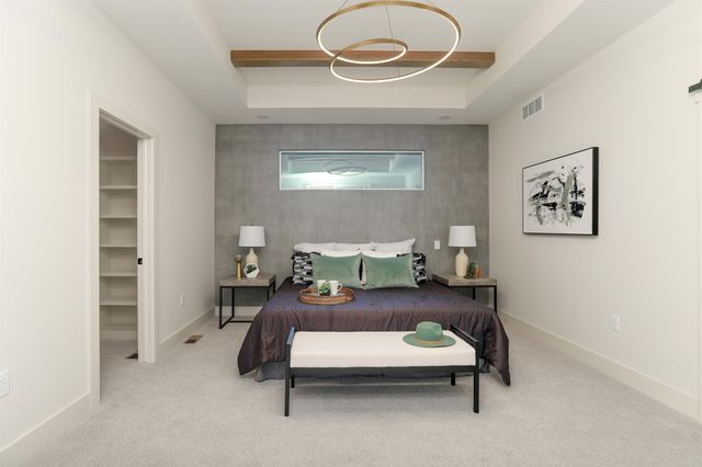 252 S Ciderbluff Cir, Wichita, KS 67052