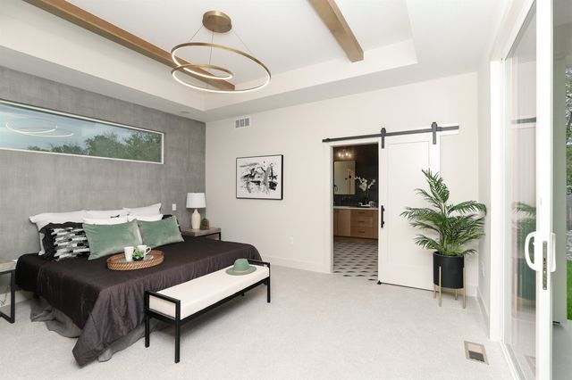 252 S Ciderbluff Cir, Wichita, KS 67052