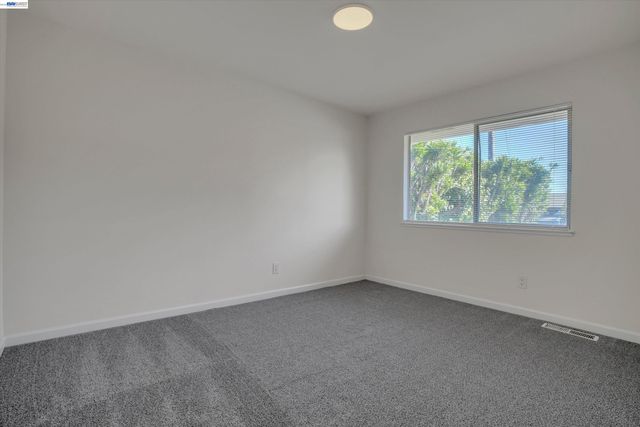 4284 Hillview Dr, Pittsburg, CA 94565