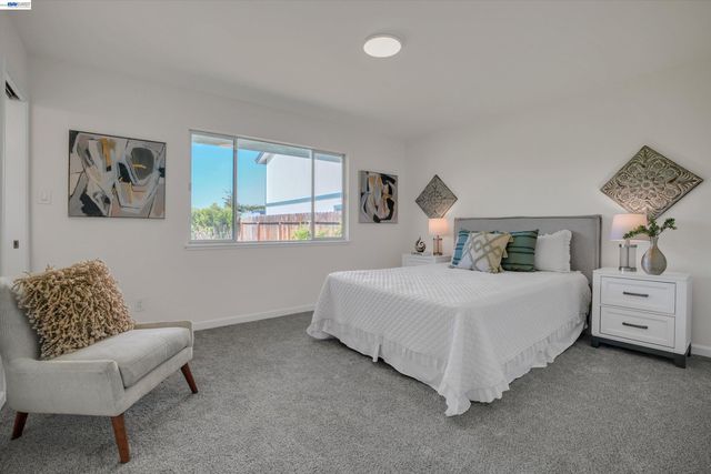 4284 Hillview Dr, Pittsburg, CA 94565