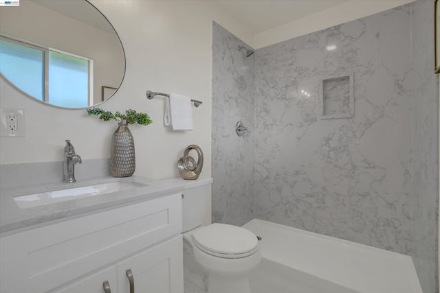 4284 Hillview Dr, Pittsburg, CA 94565