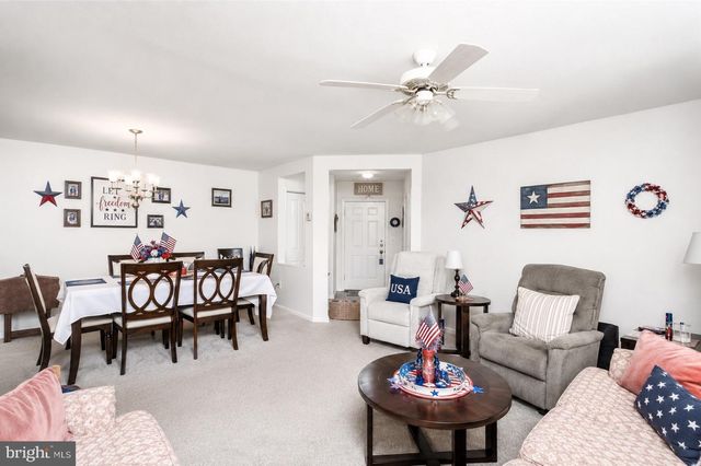 513 MOWAT CIR, Hamilton, NJ 08690