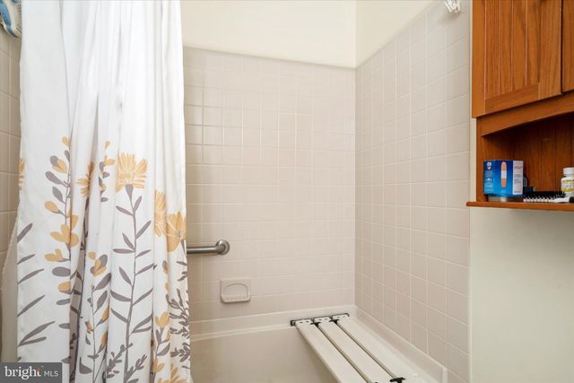 513 MOWAT CIR, Hamilton, NJ 08690
