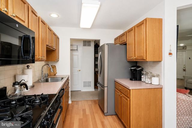 513 MOWAT CIR, Hamilton, NJ 08690