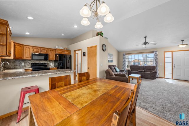 4605 S Kristen Cir Circle, Sioux Falls, SD 57106