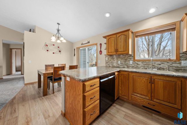 4605 S Kristen Cir Circle, Sioux Falls, SD 57106