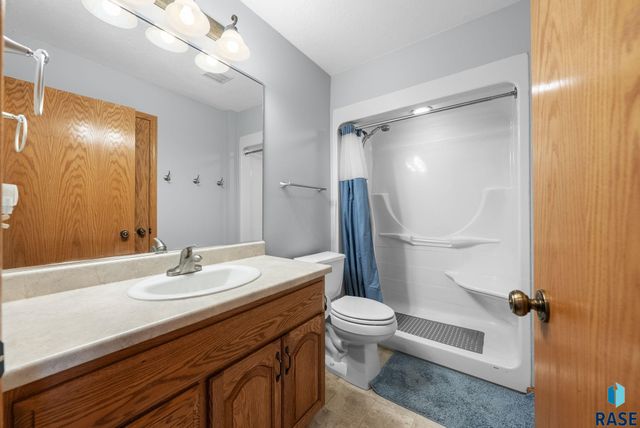 4605 S Kristen Cir Circle, Sioux Falls, SD 57106