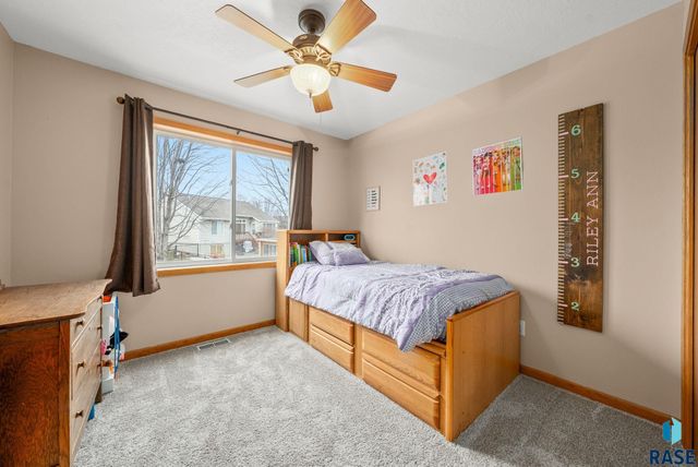 4605 S Kristen Cir Circle, Sioux Falls, SD 57106