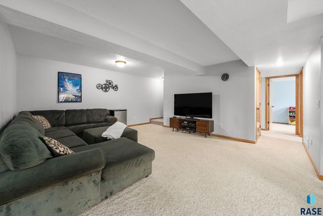 4605 S Kristen Cir Circle, Sioux Falls, SD 57106