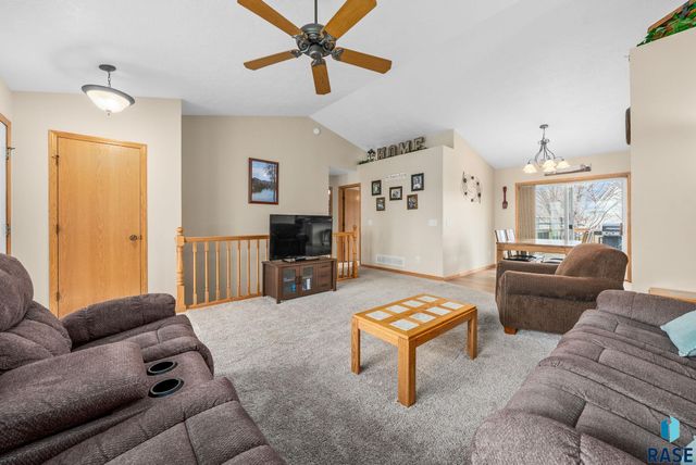 4605 S Kristen Cir Circle, Sioux Falls, SD 57106