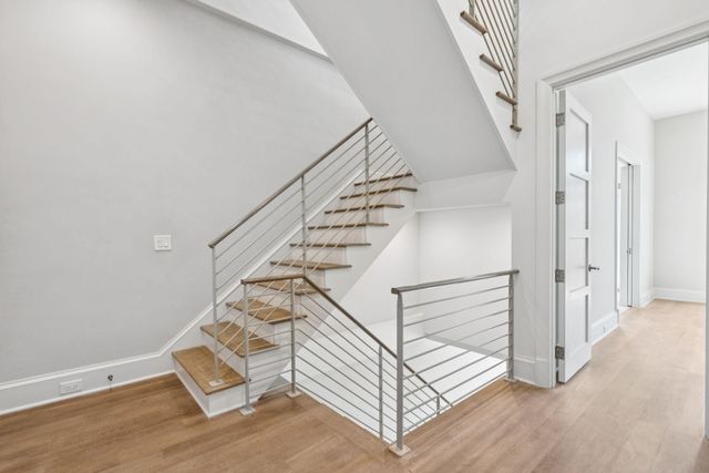 4 Exchange Street, Charleston, SC 29401