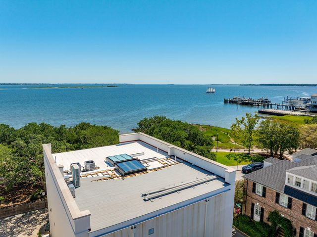 4 Exchange Street, Charleston, SC 29401