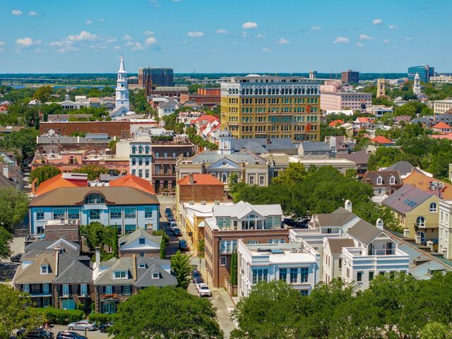 4 Exchange Street, Charleston, SC 29401
