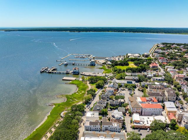 4 Exchange Street, Charleston, SC 29401