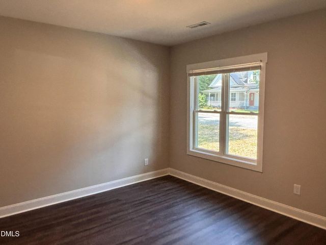402 Poplar Street, Graham, NC 27253