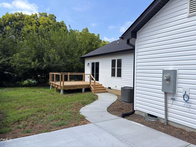 402 Poplar Street, Graham, NC 27253