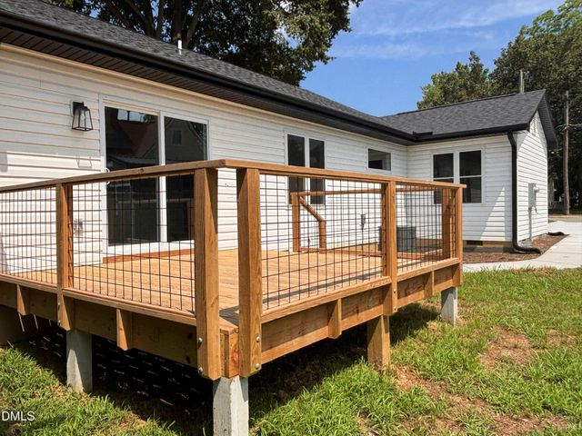 402 Poplar Street, Graham, NC 27253