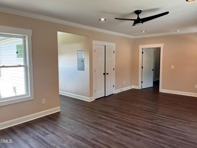 402 Poplar Street, Graham, NC 27253