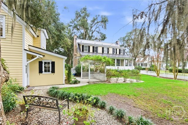 52 Magnolia Lane, Richmond Hill, GA 31324