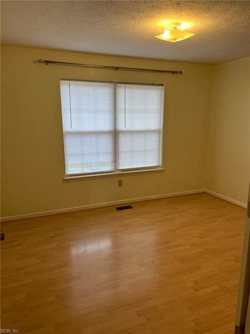 110 Bugle CT, Yorktown, VA 23693