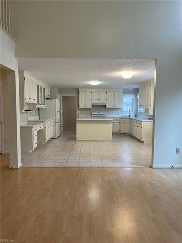 110 Bugle CT, Yorktown, VA 23693
