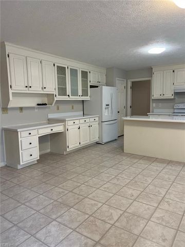 110 Bugle CT, Yorktown, VA 23693