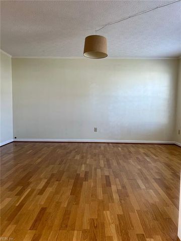 110 Bugle CT, Yorktown, VA 23693