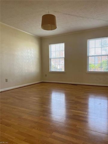 110 Bugle CT, Yorktown, VA 23693