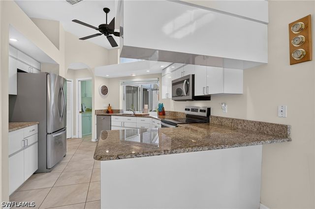 11931 King James CT, Cape Coral, FL 33991