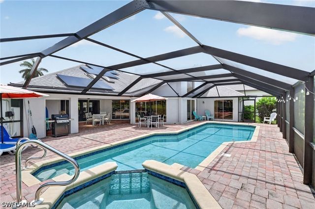 11931 King James CT, Cape Coral, FL 33991