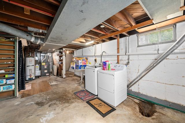 802 27th Avenue, Moline, IL 61265