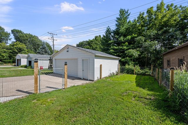 802 27th Avenue, Moline, IL 61265