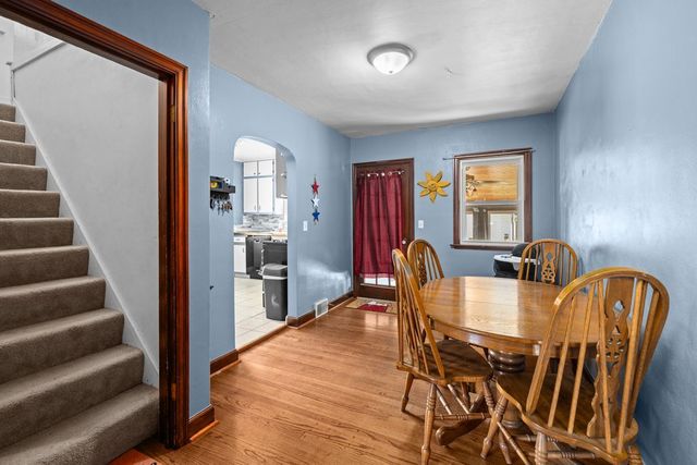 802 27th Avenue, Moline, IL 61265