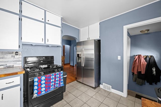 802 27th Avenue, Moline, IL 61265