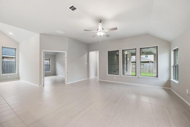 5218 Maple Wood Drive, Manvel, TX 77578