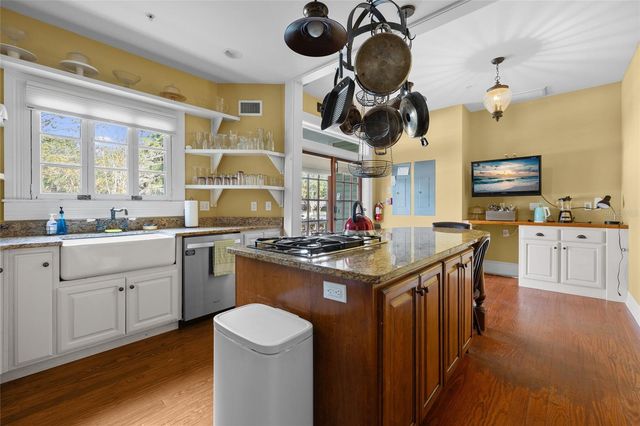 205 SE 7TH STREET, Gainesville, FL 32601